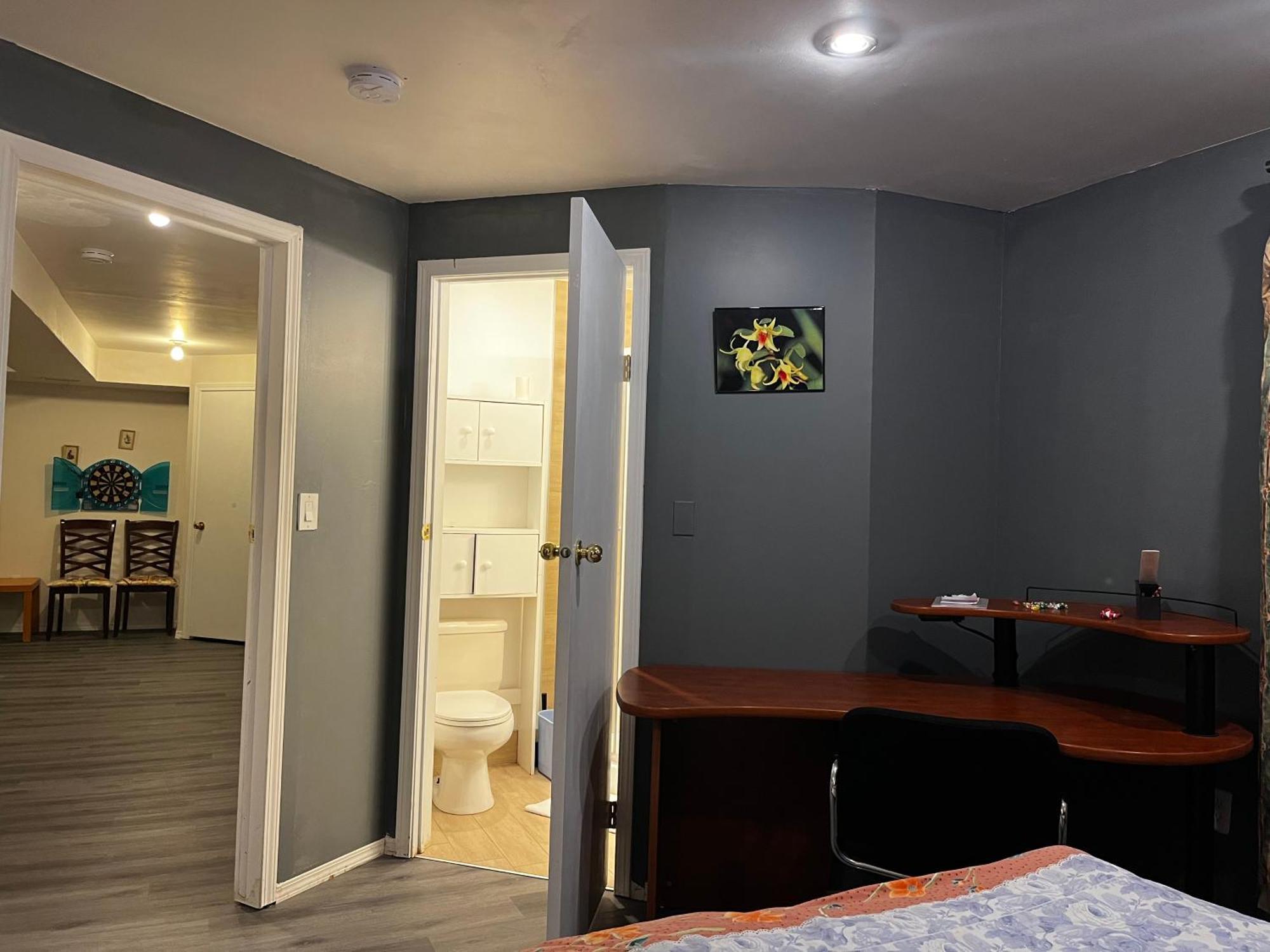 Hidden Valley New Basement Suite With Private Bathroom! Calgary Zewnętrze zdjęcie