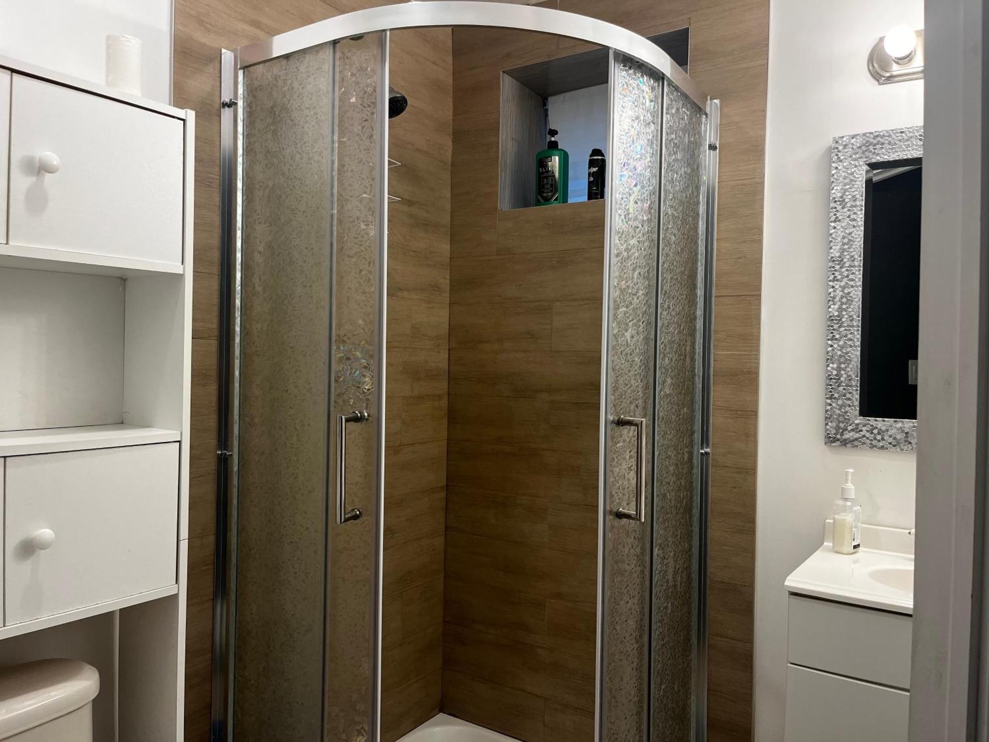 Hidden Valley New Basement Suite With Private Bathroom! Calgary Zewnętrze zdjęcie